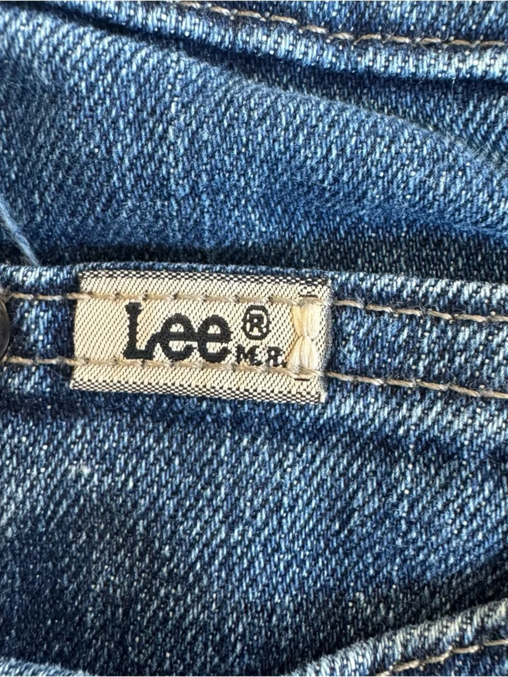 Lee Women’s Size 12 Long - On Waist - Straight Leg Jeans - Classic Blue Denim - Picture 5 of 11